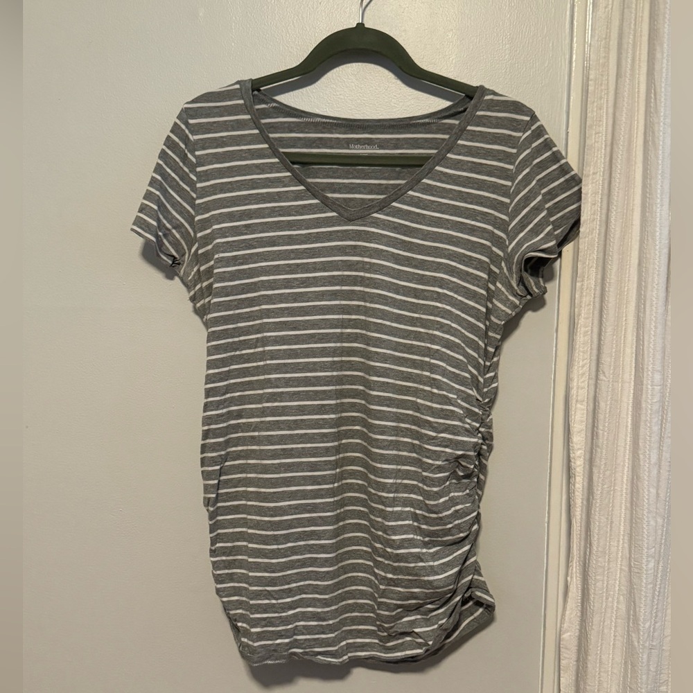 Motherhood Maternity Vneck Tee- Large